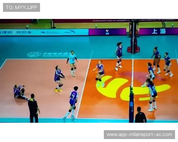 天津女排王倩扣球精准,锁定胜局